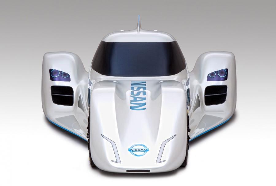  Nissan ZEOD RC 2013 года  (фото 8 из 16)
